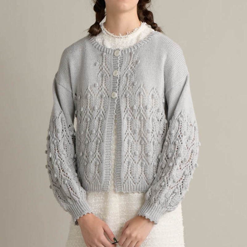 〈レシピ〉透かし模様のグレーカーディガン