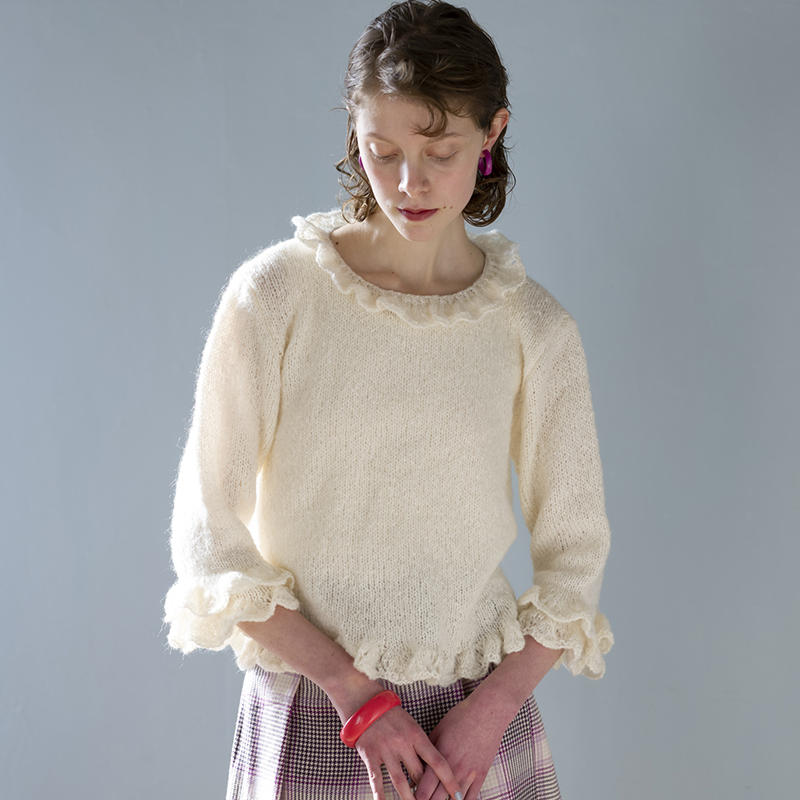 〈レシピ〉フリルのオフホワイトプルオーバー