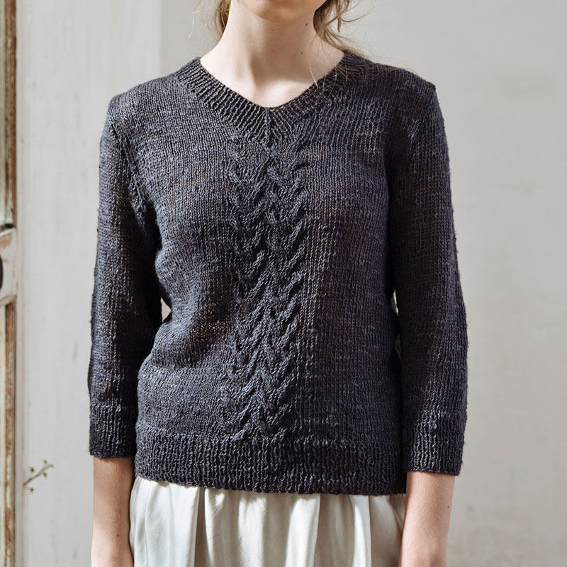 〈レシピ〉黒いVネックプルオーバー