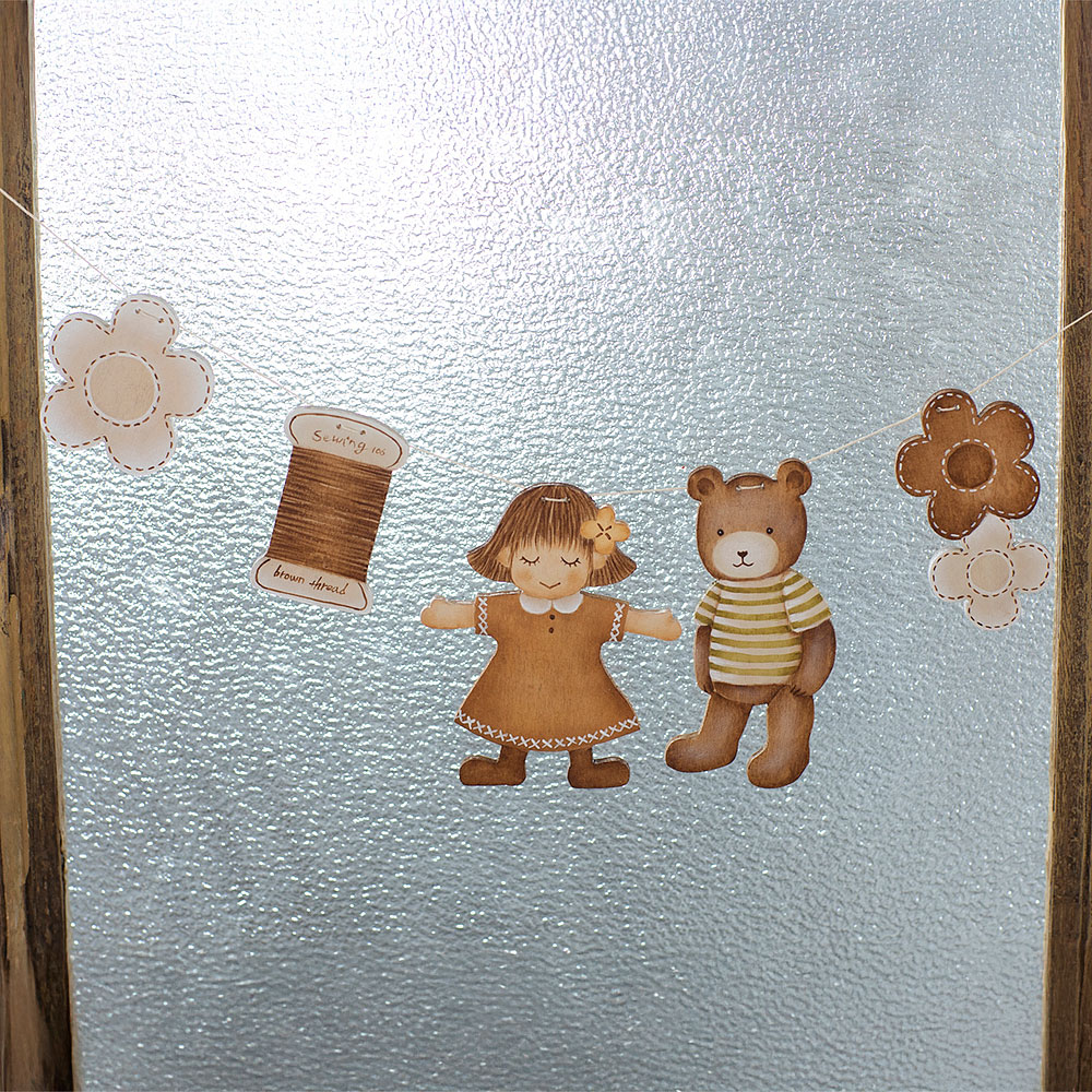 〈動画レッスン〉出口むつみの「女の子＆クマのソーインググッズのガーランド」を描く