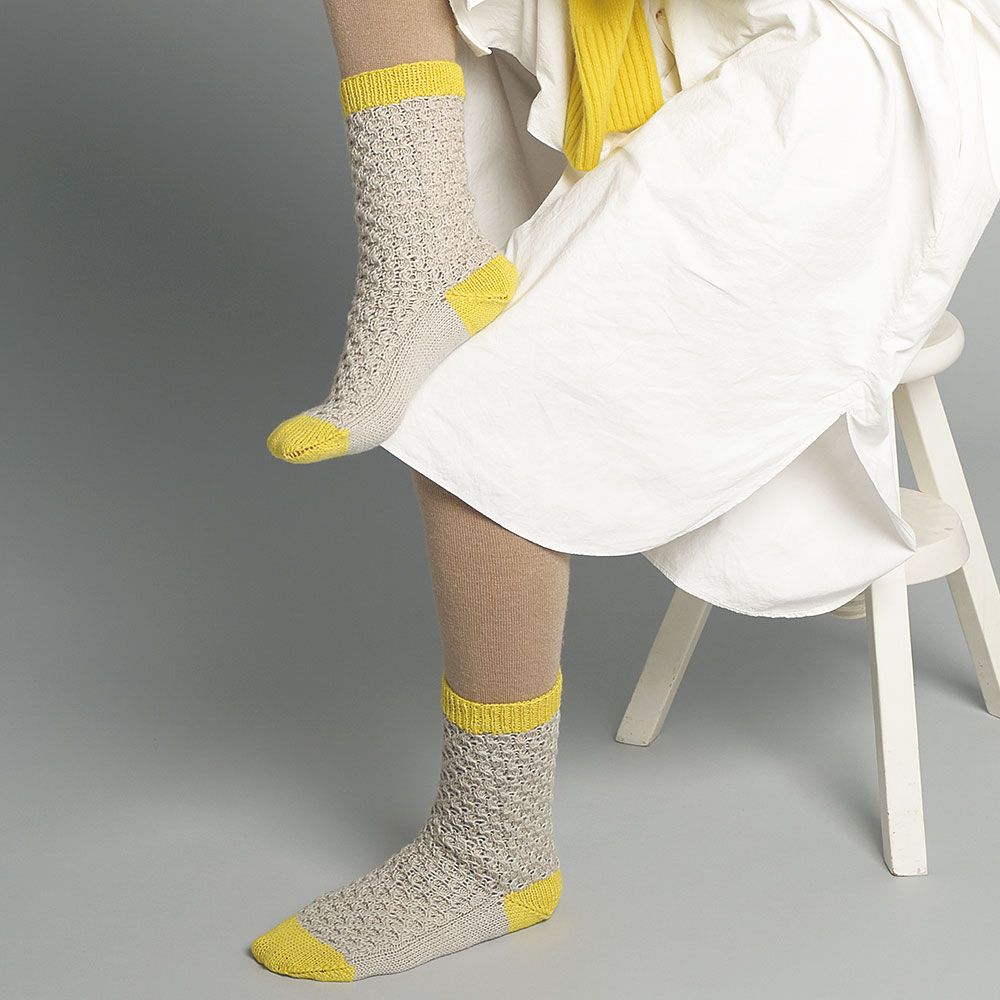 〈糸セット〉ライトベージュの靴下