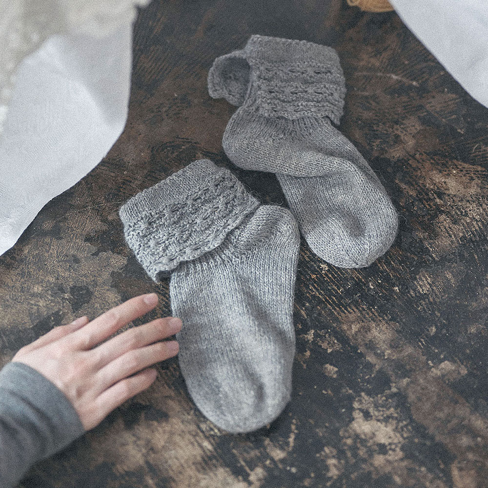 デイジーチェーンソックス［編み図別売］