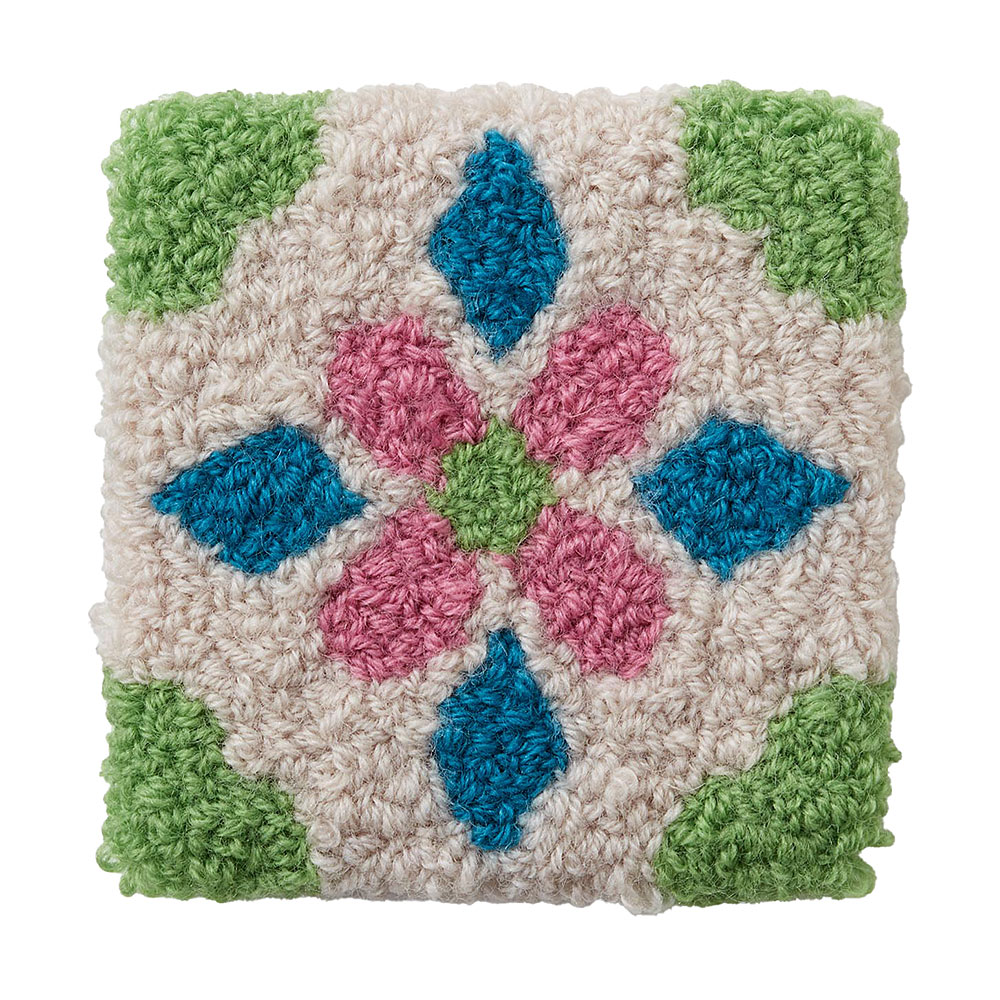 パンチニードルで作るミニラグ　フラワー