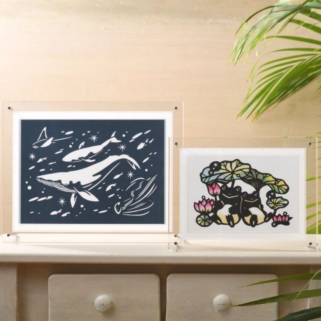 切り絵　かえるちゃん・海の中