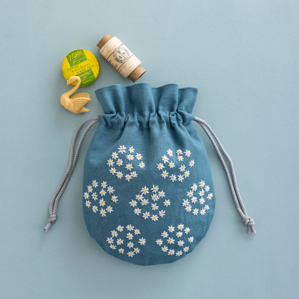 星あかりの刺繍手帖丸巾着袋「花飾り」