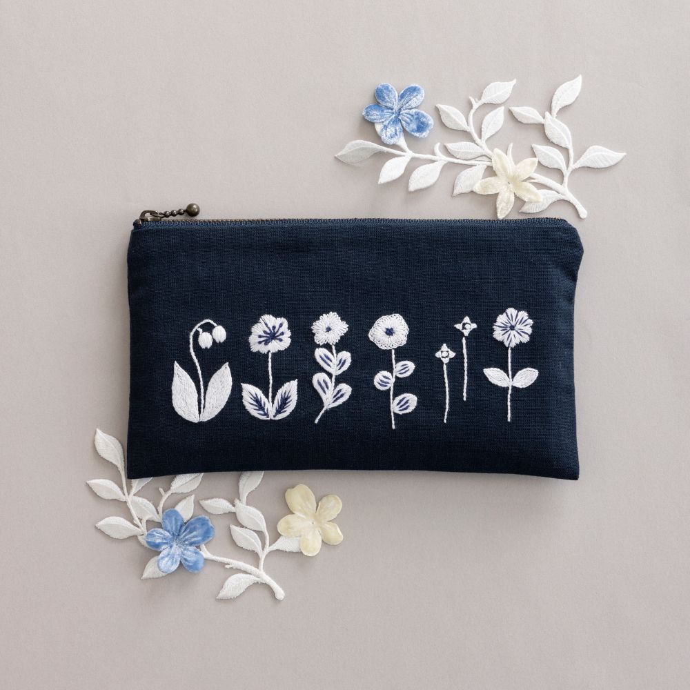 星あかりの刺繍手帖ポーチ「十二花譜」