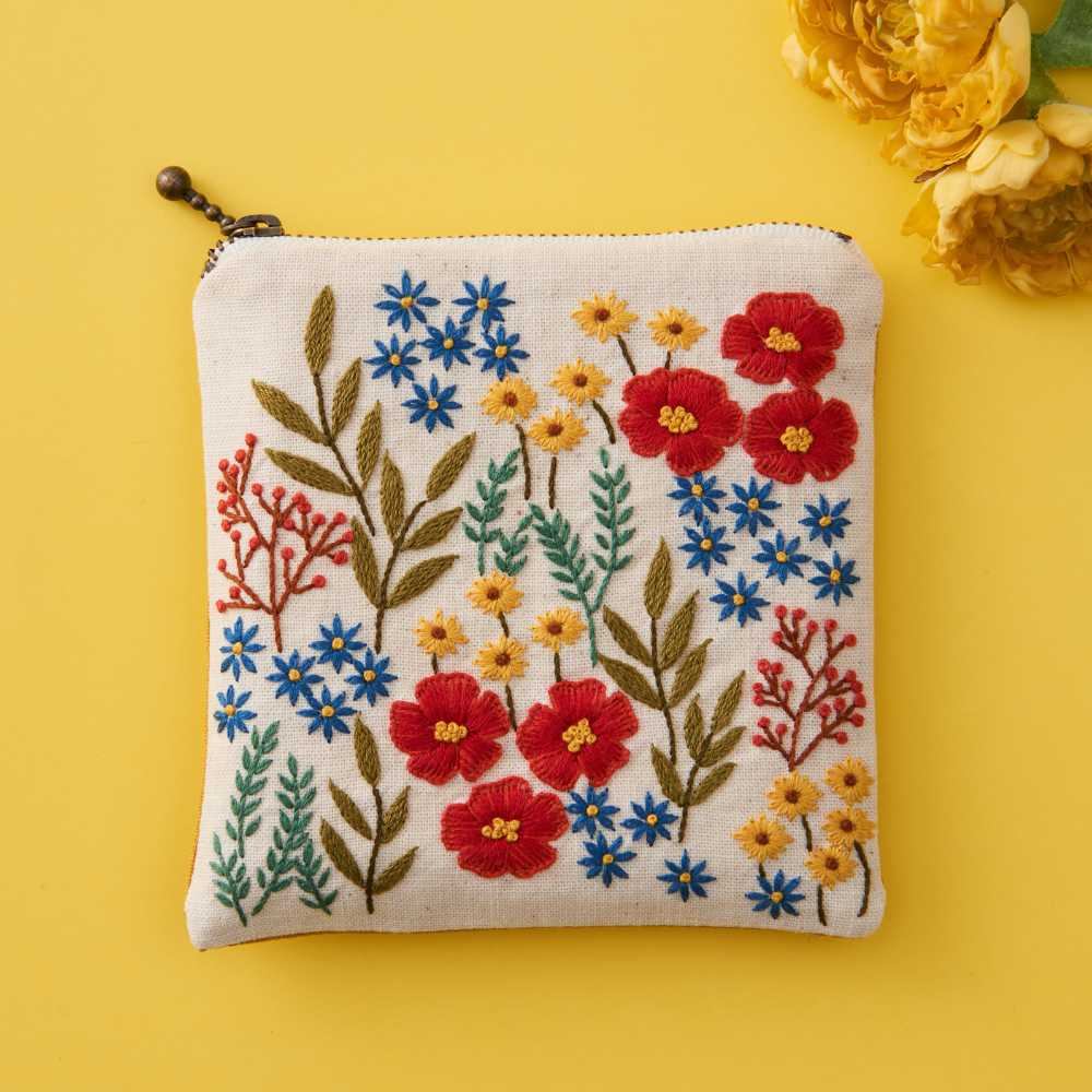 戸塚刺しゅう ポーチ キット [ワイルドガーデン ビブラントカラーズ]