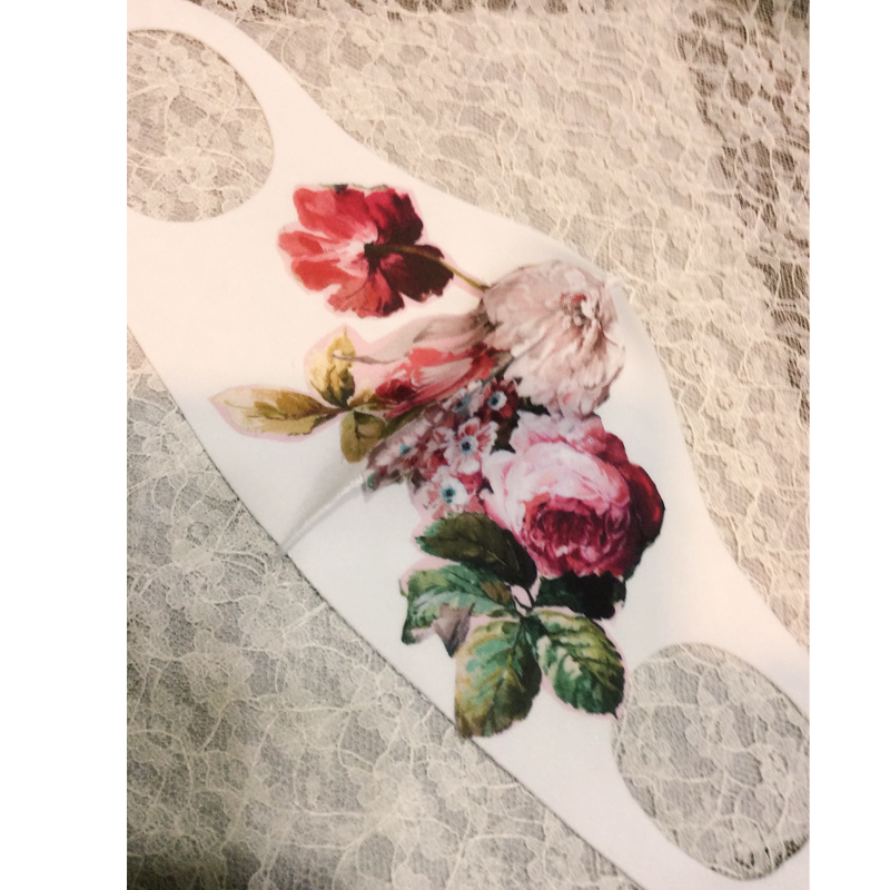 てのこと　花柄布で飾る マスク２枚セット（白）