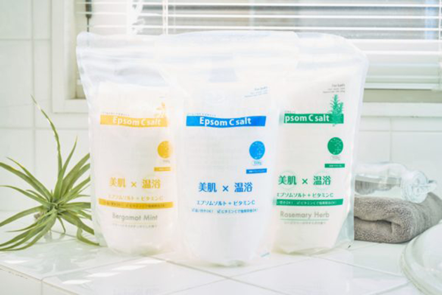 お湯のやわらかさの向こう側 〜ローズマリーの香りに包まれて、人の手を思い出す時間〜