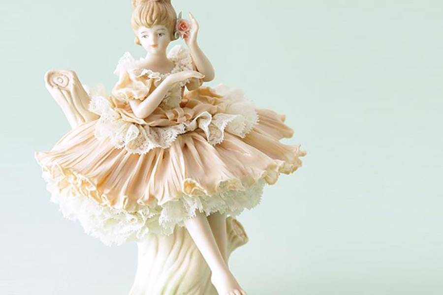 繊細で優美な「ポーセリンレースドール」