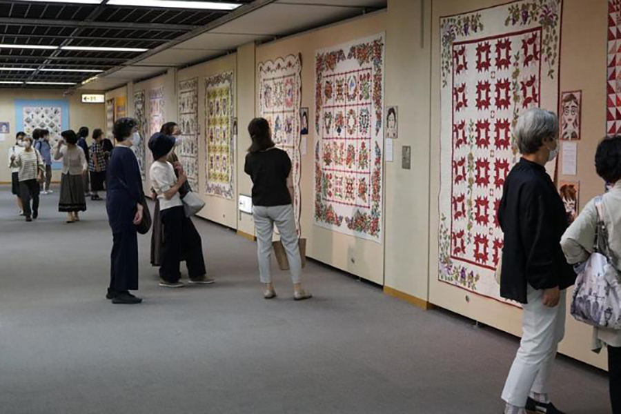 有岡由利子パッチワークサークル「キルト展2021」