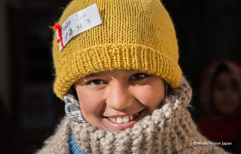 世界の子どもたちへ編み物作品を贈ろうプロジェクト アフガニスタンのストリート・チルドレンの子どもたちへの配布─2017年12月─