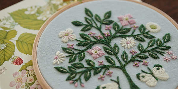 フランス刺しゅうといろいろな刺しゅうキット