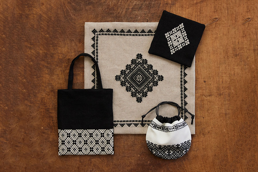 モノトーンのこぎん刺し