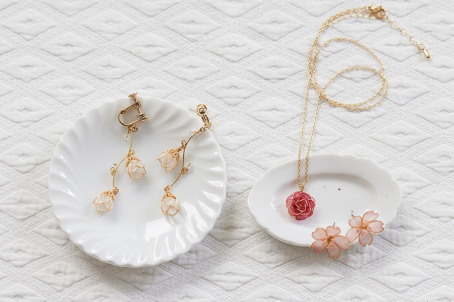 Irodoridangoさんのディップアートアクセサリー