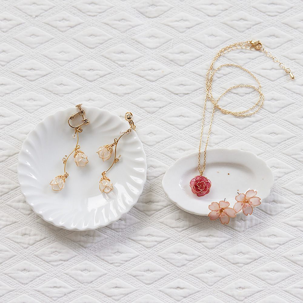 Irodoridangoさんのディップアートアクセサリー